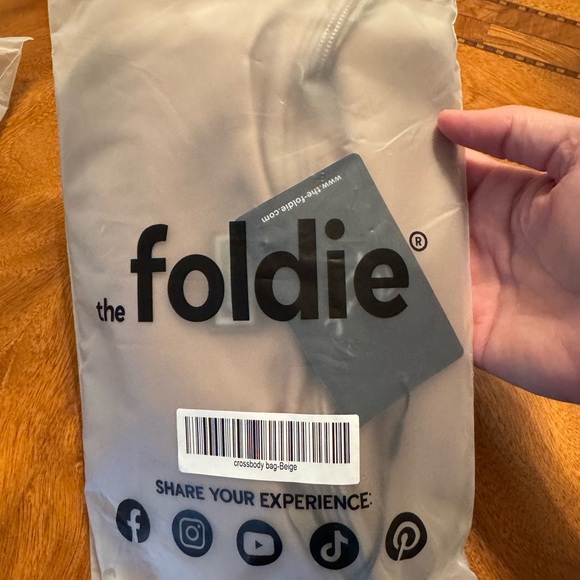 The Foldie Handbags - the foldie Beige Crossbody Bag - Compact Everyday Style